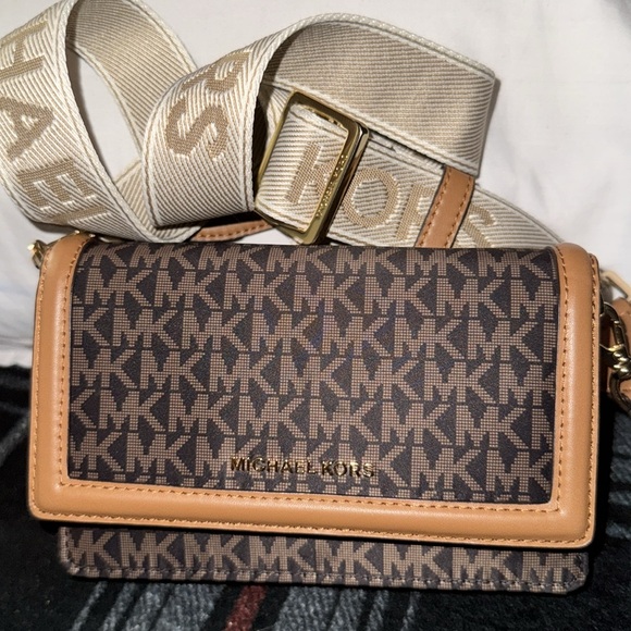 MK cross bag - Picture 3 of 3